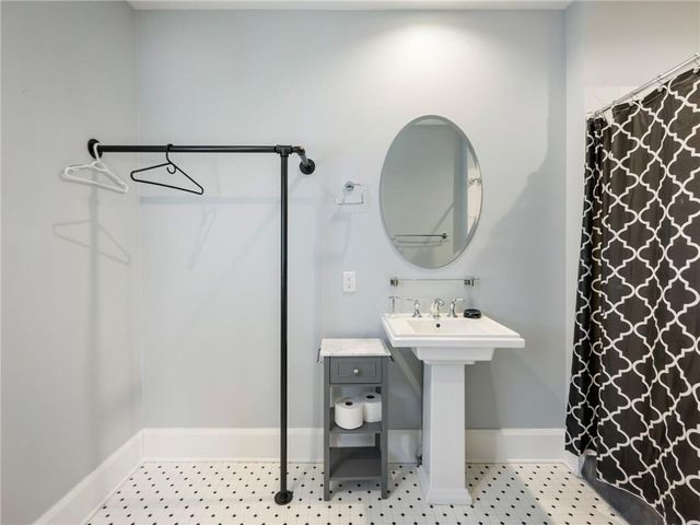 19 Fourth Street, Gainesville, GA 30504