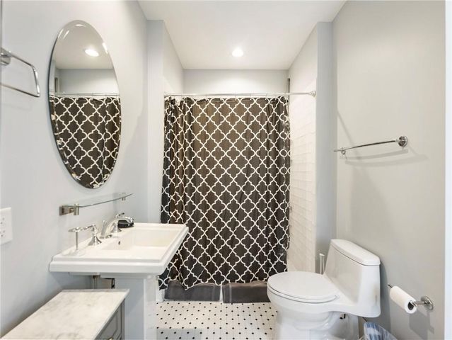 19 Fourth Street, Gainesville, GA 30504