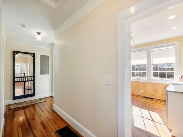 19 Fourth Street, Gainesville, GA 30504