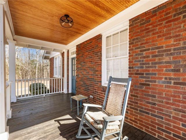 19 Fourth Street, Gainesville, GA 30504