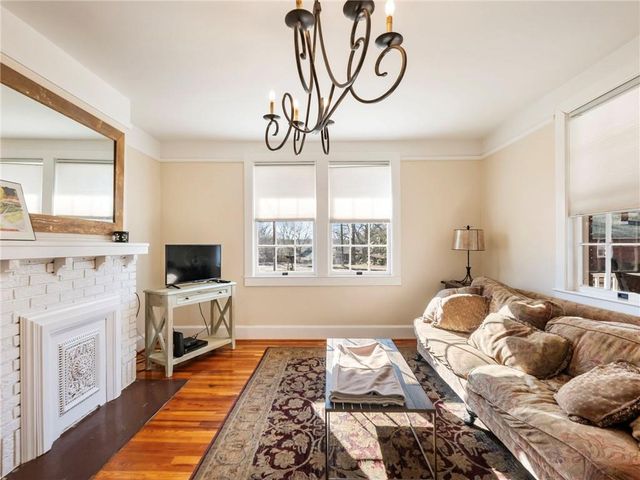 19 Fourth Street, Gainesville, GA 30504