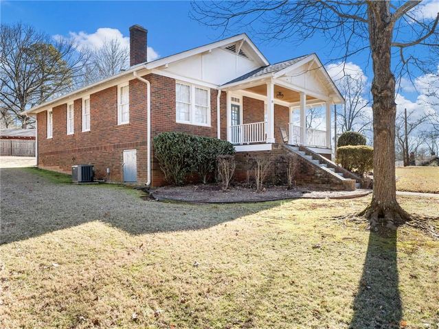 19 Fourth Street, Gainesville, GA 30504