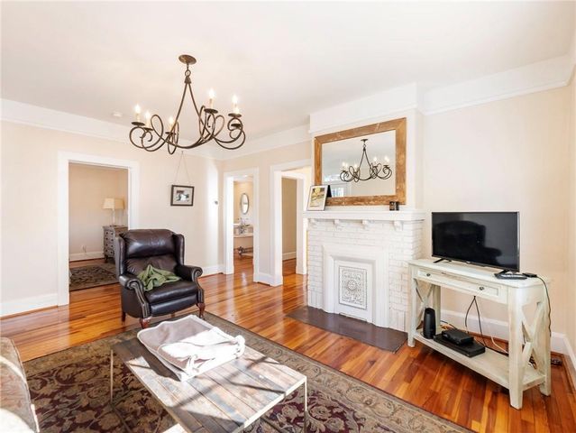 19 Fourth Street, Gainesville, GA 30504