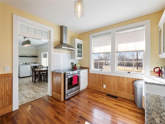 19 Fourth Street, Gainesville, GA 30504