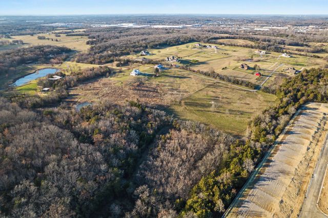 710 Callis Rd, Lebanon, TN 37090