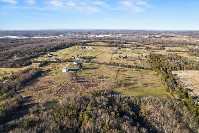 710 Callis Rd, Lebanon, TN 37090