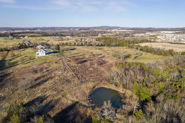 710 Callis Rd, Lebanon, TN 37090