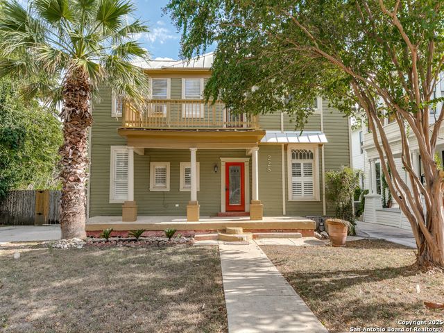 228 W Woodlawn, San Antonio, TX 78212