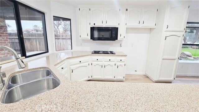 7001 Margaret Court, Bakersfield, CA 93309