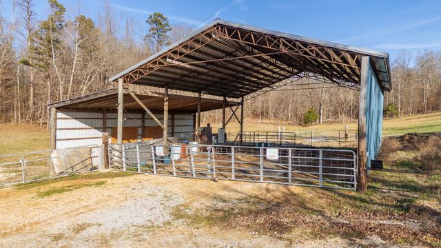 1635 CHOATE CREEK RD, Savannah, TN 38372