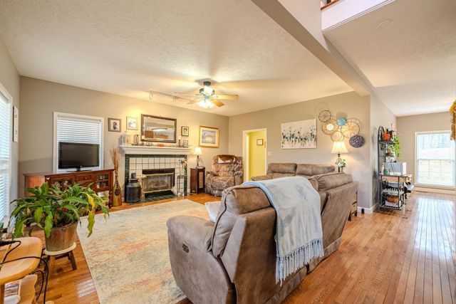 1635 CHOATE CREEK RD, Savannah, TN 38372