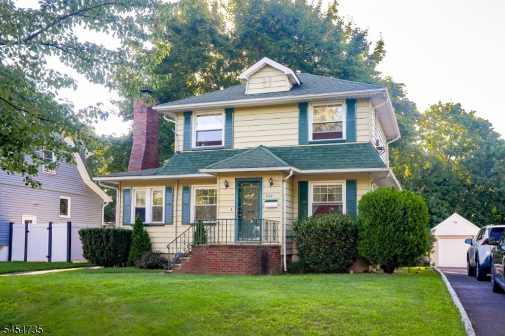 200 Elm Ave, Teaneck Twp., NJ 07666 — exterior