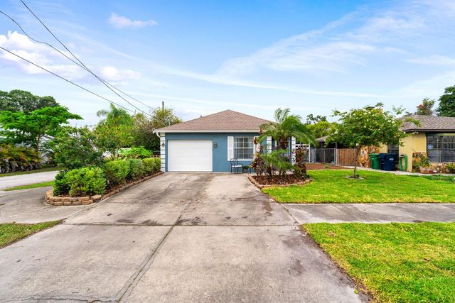 3411 W NORTH B STREET, Tampa, FL 33609