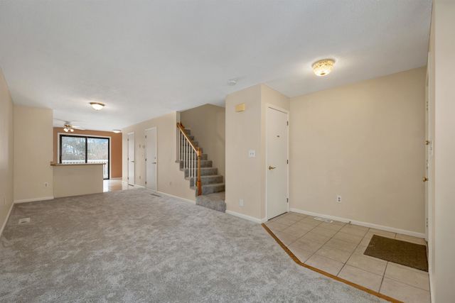 543 Fox Hollow Way, Manchester, NH 03104