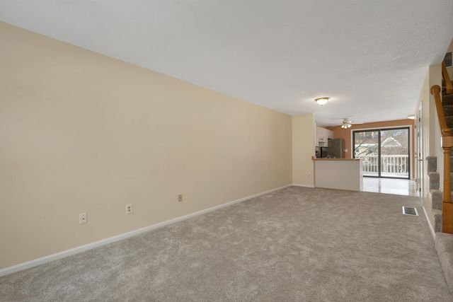 543 Fox Hollow Way, Manchester, NH 03104