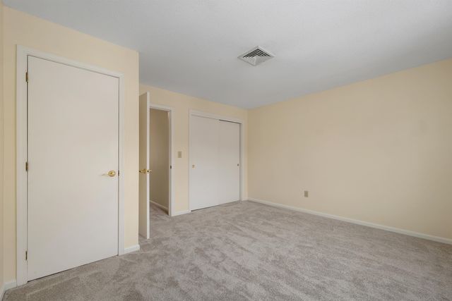 543 Fox Hollow Way, Manchester, NH 03104