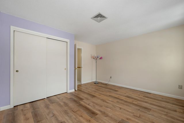 543 Fox Hollow Way, Manchester, NH 03104