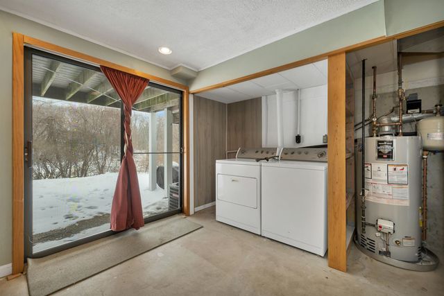 543 Fox Hollow Way, Manchester, NH 03104