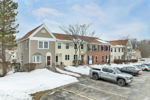 543 Fox Hollow Way, Manchester, NH 03104