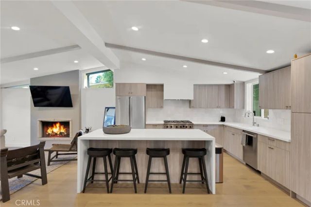 4941 Rigoletto Street, Woodland Hills, CA 91364