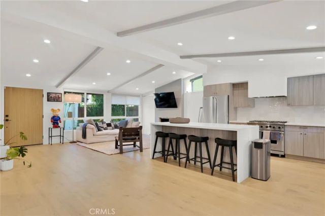 4941 Rigoletto Street, Woodland Hills, CA 91364