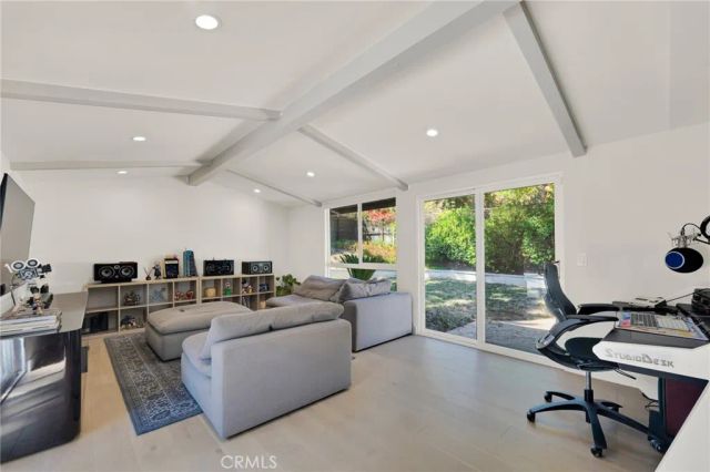 4941 Rigoletto Street, Woodland Hills, CA 91364