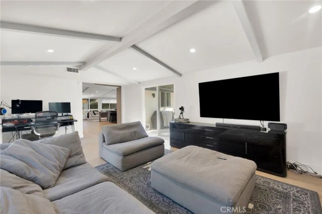 4941 Rigoletto Street, Woodland Hills, CA 91364