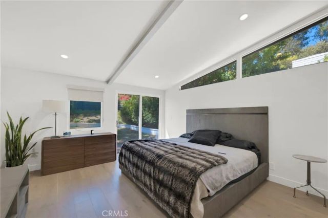 4941 Rigoletto Street, Woodland Hills, CA 91364