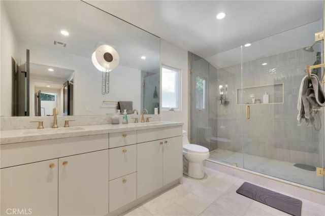 4941 Rigoletto Street, Woodland Hills, CA 91364