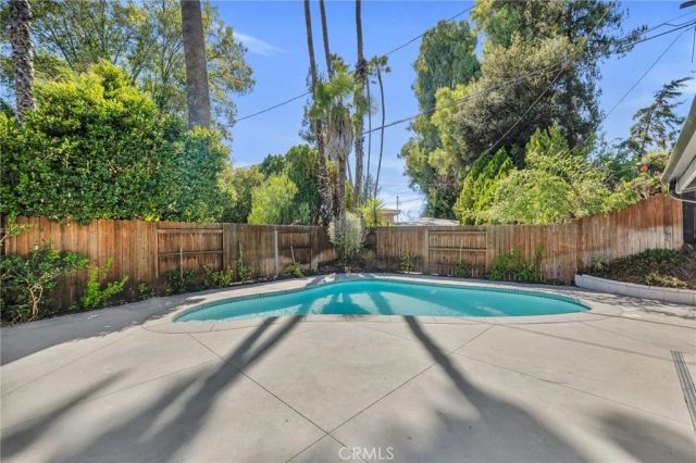 4941 Rigoletto Street, Woodland Hills, CA 91364
