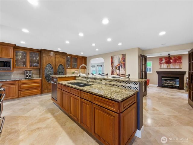 20622 SE 135th Street, Issaquah, WA 98027