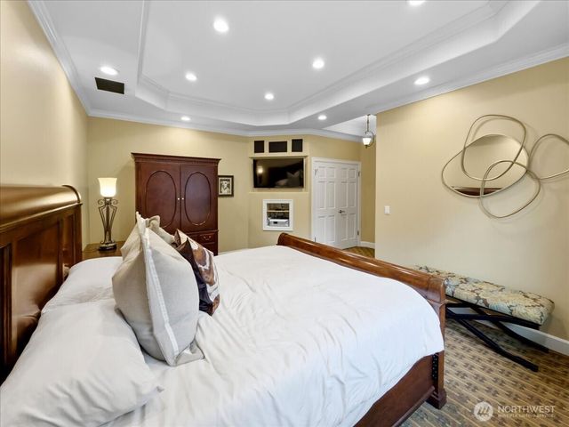20622 SE 135th Street, Issaquah, WA 98027
