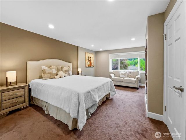 20622 SE 135th Street, Issaquah, WA 98027
