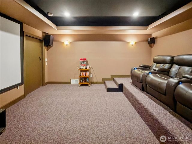 20622 SE 135th Street, Issaquah, WA 98027