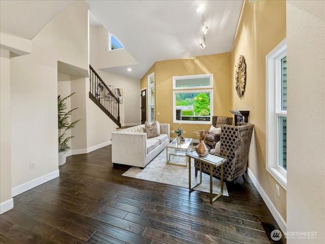 20622 SE 135th Street, Issaquah, WA 98027