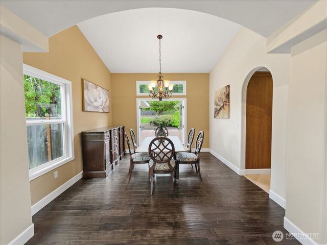 20622 SE 135th Street, Issaquah, WA 98027