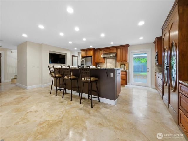 20622 SE 135th Street, Issaquah, WA 98027