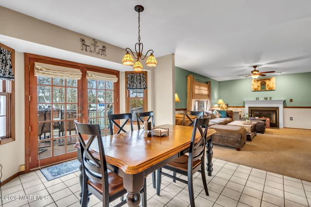 24 Sunny Woods Lane, Jackson, NJ 08527