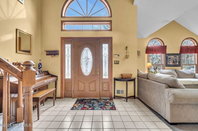 24 Sunny Woods Lane, Jackson, NJ 08527