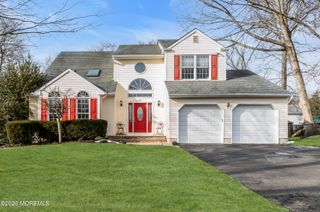24 Sunny Woods Lane, Jackson, NJ 08527