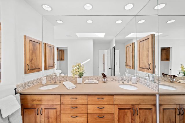 25 Bluestem Drive, Santa Fe, NM 87506