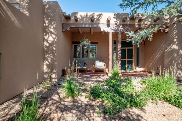 25 Bluestem Drive, Santa Fe, NM 87506