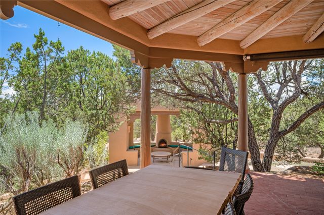 25 Bluestem Drive, Santa Fe, NM 87506