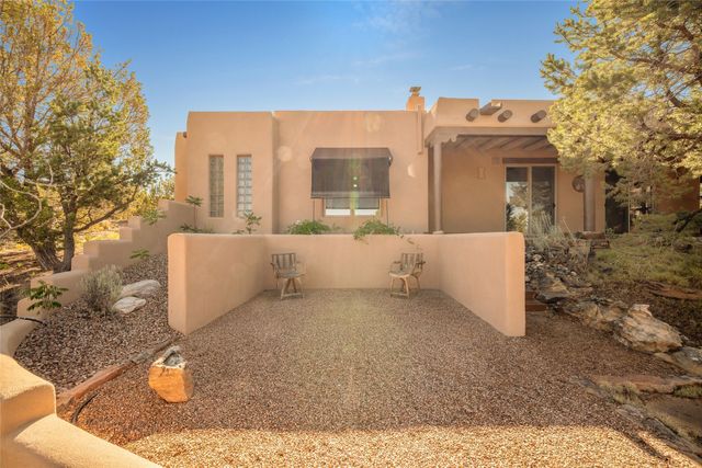 25 Bluestem Drive, Santa Fe, NM 87506
