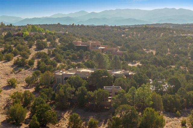 25 Bluestem Drive, Santa Fe, NM 87506