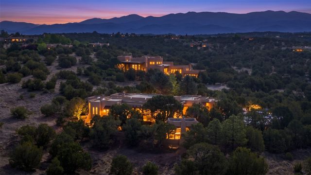 25 Bluestem Drive, Santa Fe, NM 87506