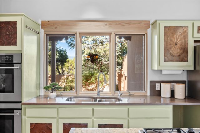 25 Bluestem Drive, Santa Fe, NM 87506