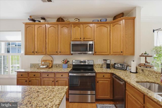 8356 GAITHER ST, Manassas, VA 20110