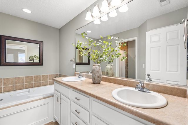 2413 SW 36th Street, Ankeny, IA 50023