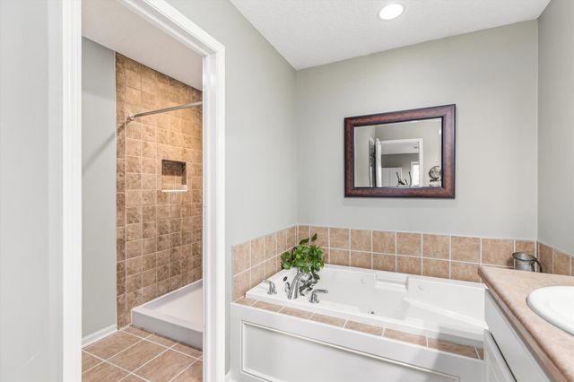 2413 SW 36th Street, Ankeny, IA 50023